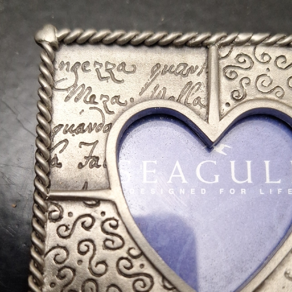 VTG Seagull Pewter Heart Photo Frame | Divinity’s Splendour-Glow Made in Canada - Picture 7 of 10